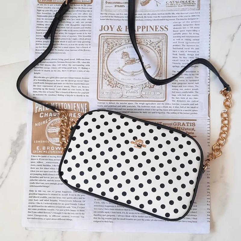 کیف سفید خال خالی  دوزیپ