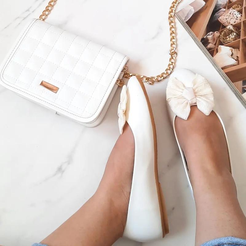  سفید عروسکی گیپوری