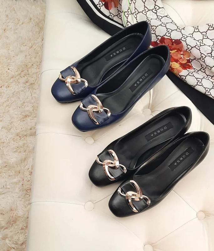 کفش مشکی و سورمه ای سگک بینهایت 