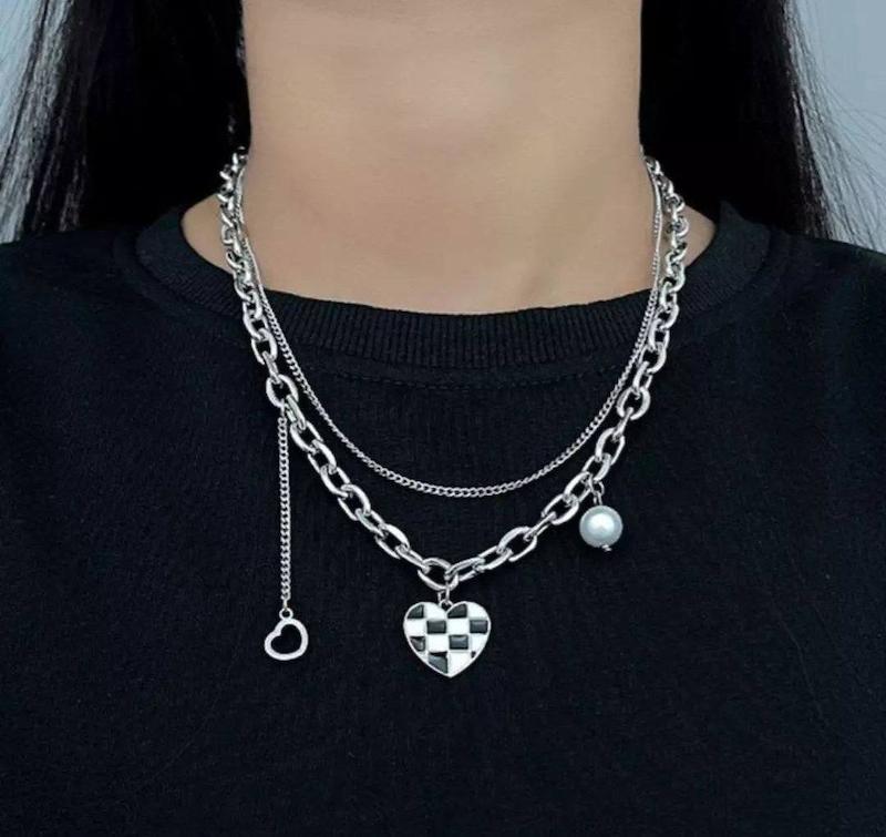 گردنبند قلب شطرنجی 🖤🎀