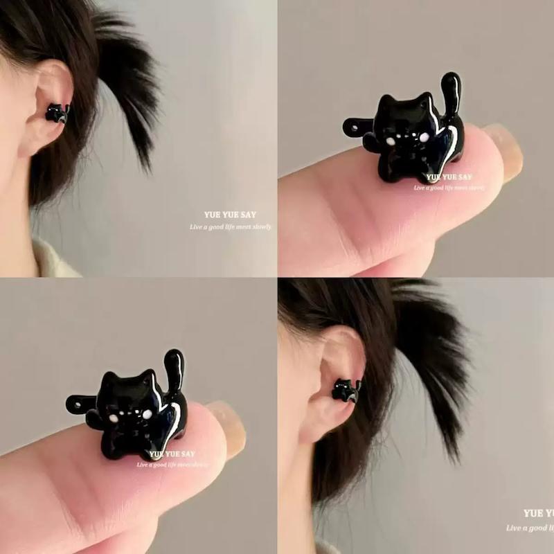 دور گوش گربه😼