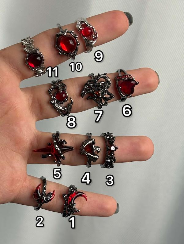 انگشتر با تم قرمز مشکی  