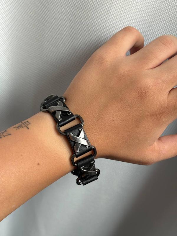 دستبند چرم ایکس 