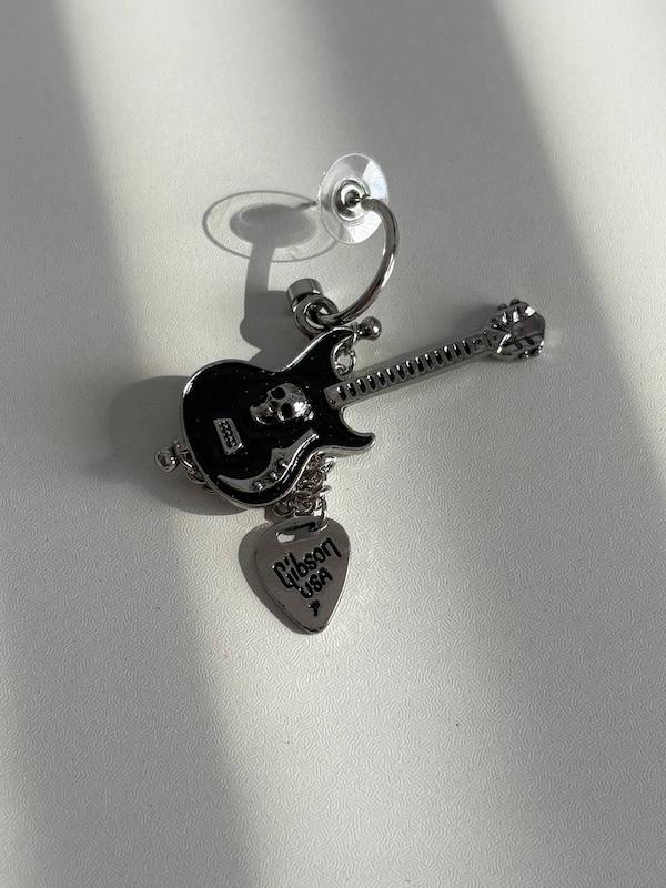 گوشواره گیتار و پیک 