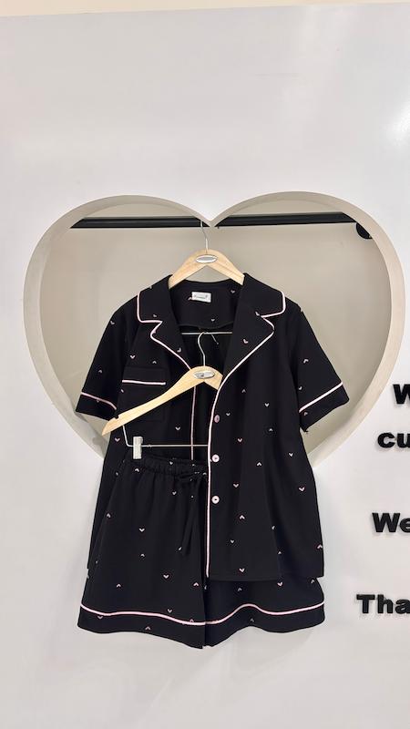 بلوز آستین کوتاه و شلوارک معزی دوزی قلب مشکی