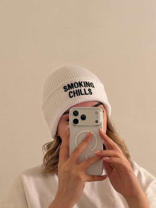 کلاه بافت Smoking chills سفید
