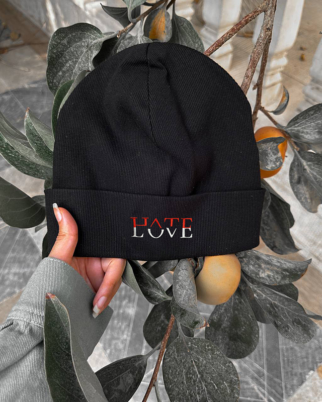 کلاه بافت  Hate / love مشکی