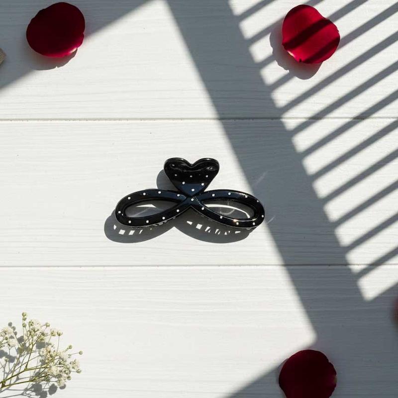 کلیپس خالدار مشکی