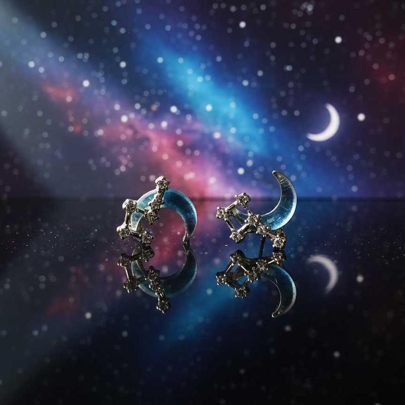  گوشواره  سوزنی طرح ماه