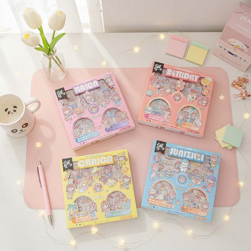 پک استیکر جعبه ای انیمه