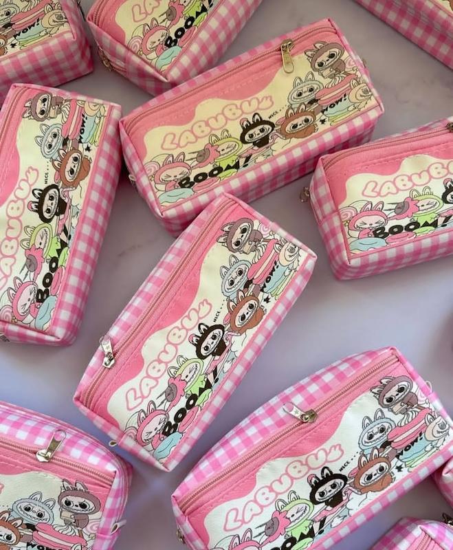 جامدادی چرمی مکعبی سه زیپ طرح لبوبو