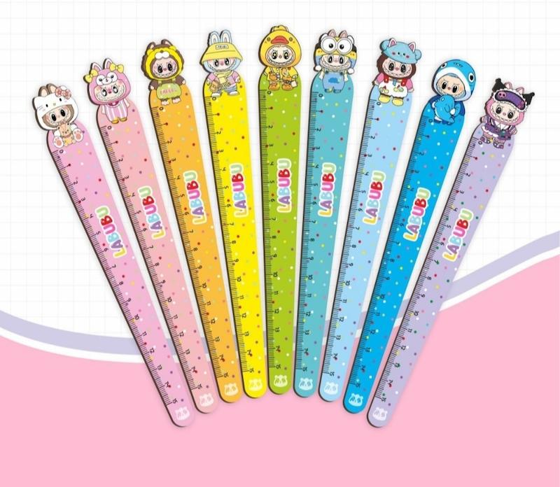 خط کش چوبی طرح لبوبو 