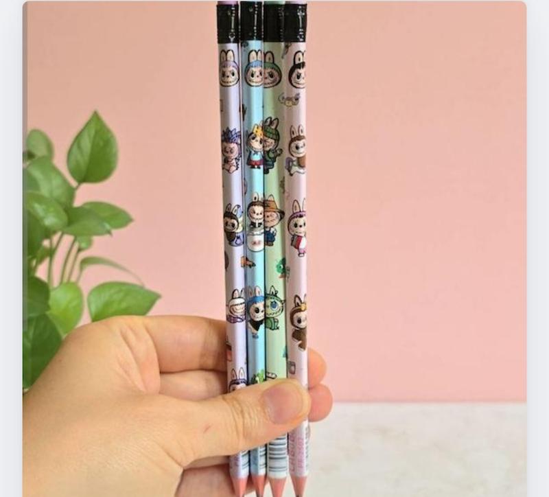 مداد مشکی پاکن دار. طرح لبوبو 