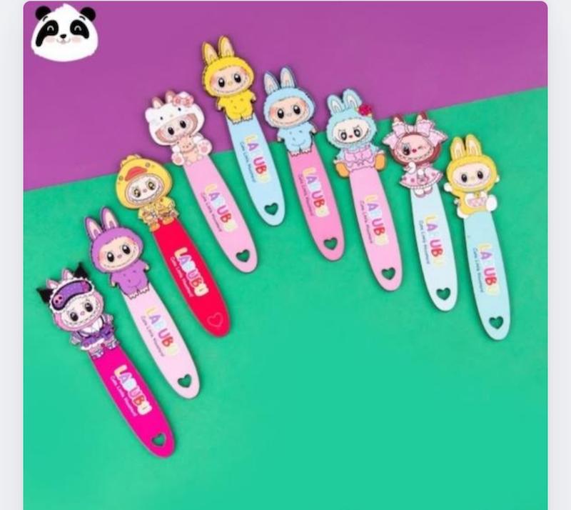 بوکمارک چوبی طرح لبوبو