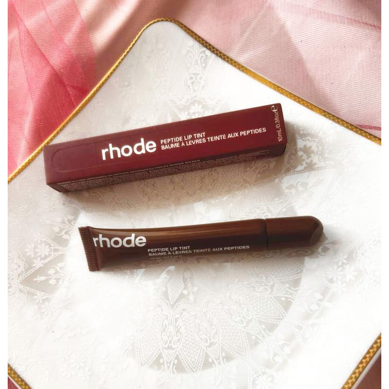 لیپ گلاس طرح رود Rhode (رژ لب مایع شیشه ای) ترند و پرطرفدار
