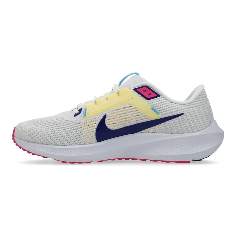  Nike Pegasus 40  Road Running Shoes