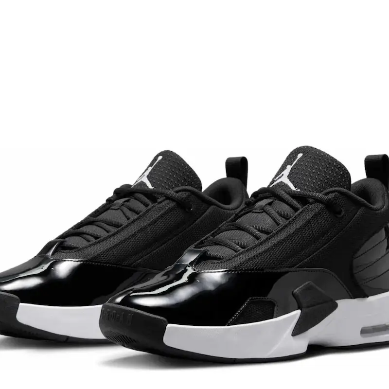Jordan Max Aura 6 Black White 
