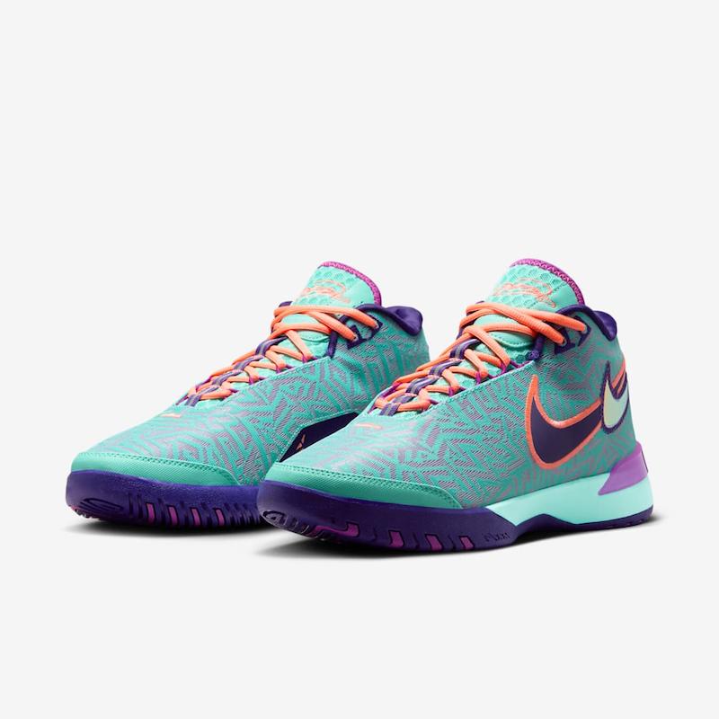 Nike LeBron NXXT Genisus