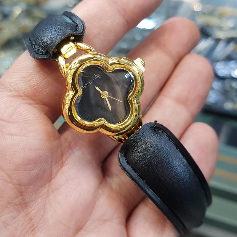 ساعت دخترانه زنانه طرح ونکلیف