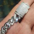 دستبند زنانه قفل نگین دار کارتیه Cartier