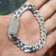 دستبند زنانه قفل نگین دار کارتیه Cartier
