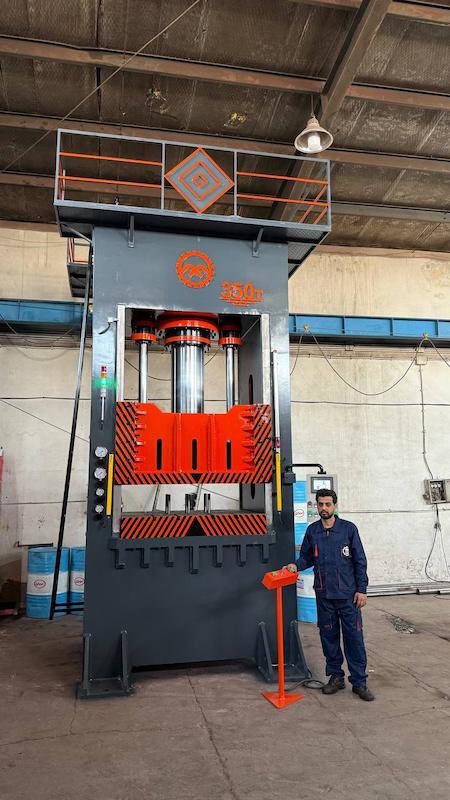 پرس 350 تن کشش دروازه‌ایی