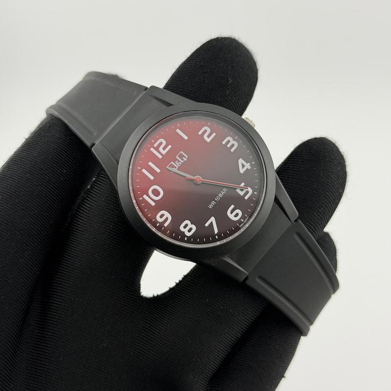 ساعت کیو اند کیو مدل V25A-002VY اورجینال