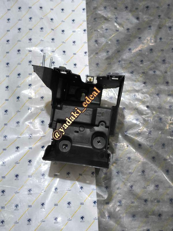 پایه نگهدارنده جعبه فیوز رله اتاق کابین تارا قاب دیاق نگهدارنده رله جعبه فیوز الکترونیکی داخل اتاق کابین تارا فابریکی