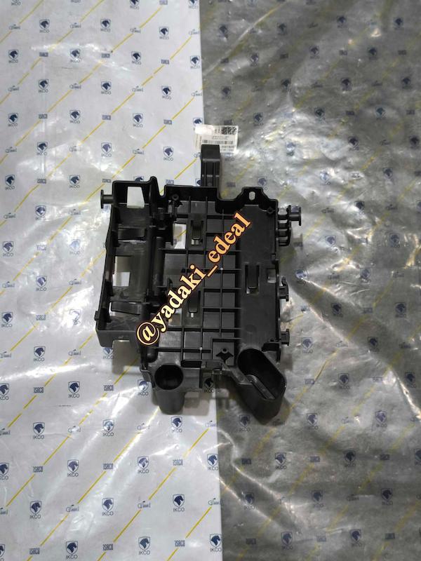 پایه نگهدارنده جعبه فیوز رله پژو407 دیاق نگهدارنده رله جعبه فیوز الکترونیکی پژو407 فابریکی(صندوق عقب)