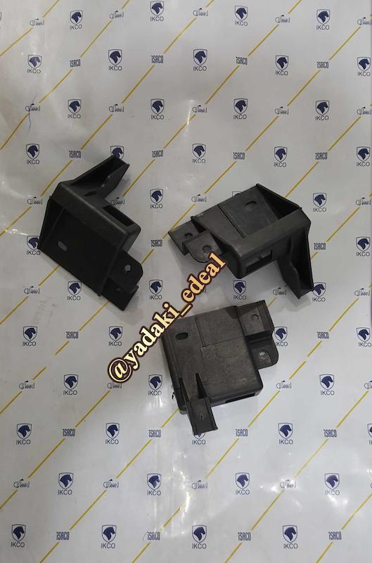قاب پایه شاسی کلید قطع کن چراغ صندوق عقب پژو قاب شاسی کلید چراغ صندوق عقب پژو پارس پژو405(هر عدد)