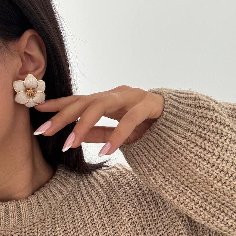 گوشواره مینا کاری گل