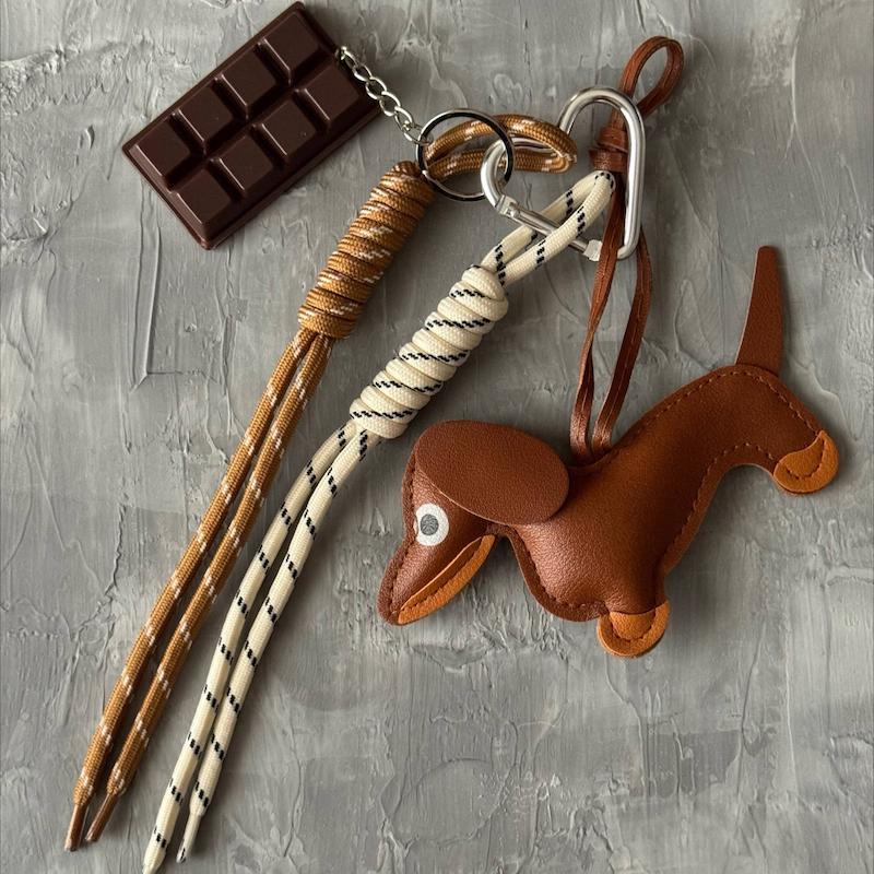 بگ چارم سگ سوسیسی و شکلات