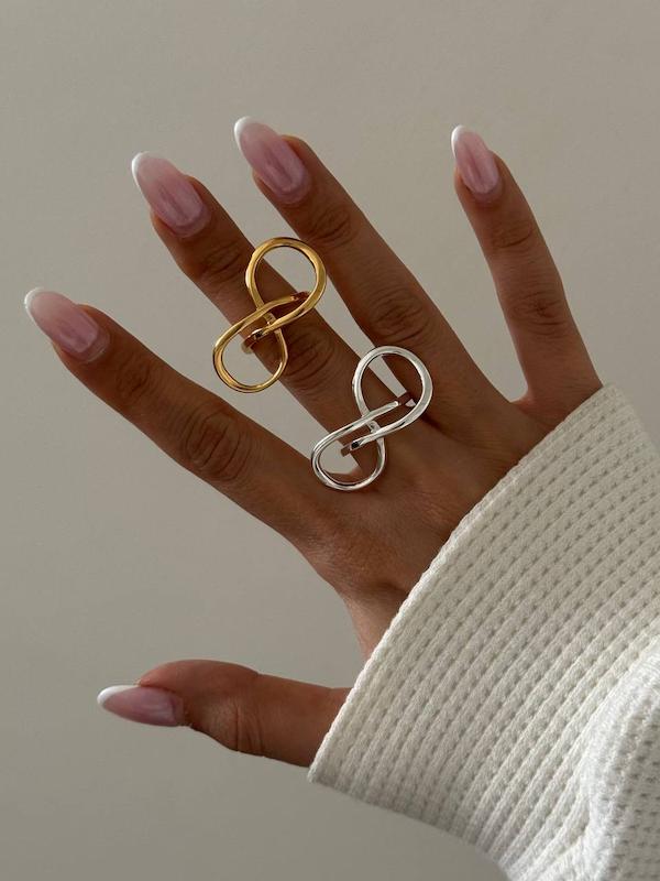 انگشتر بی نهایت