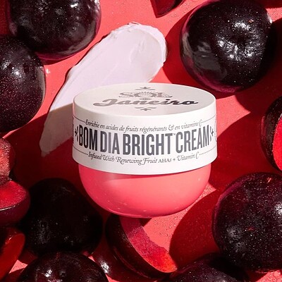 Sol De Janeiro  Bom Dia Bright Cream  کرم بدن روشن کننده و مرطوب کننده  و سفت کننده سل د جانیرو