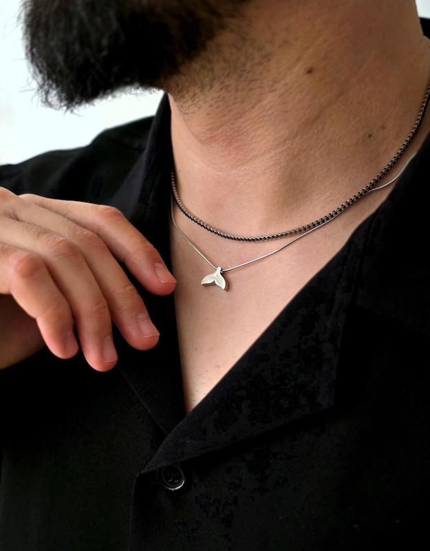 گردنبند وال