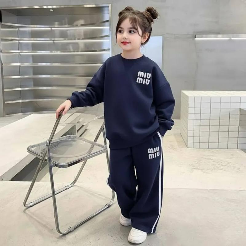 بلوز و شلوار بگ اسپورت miu مناسب ۲ تا ۴ سال
