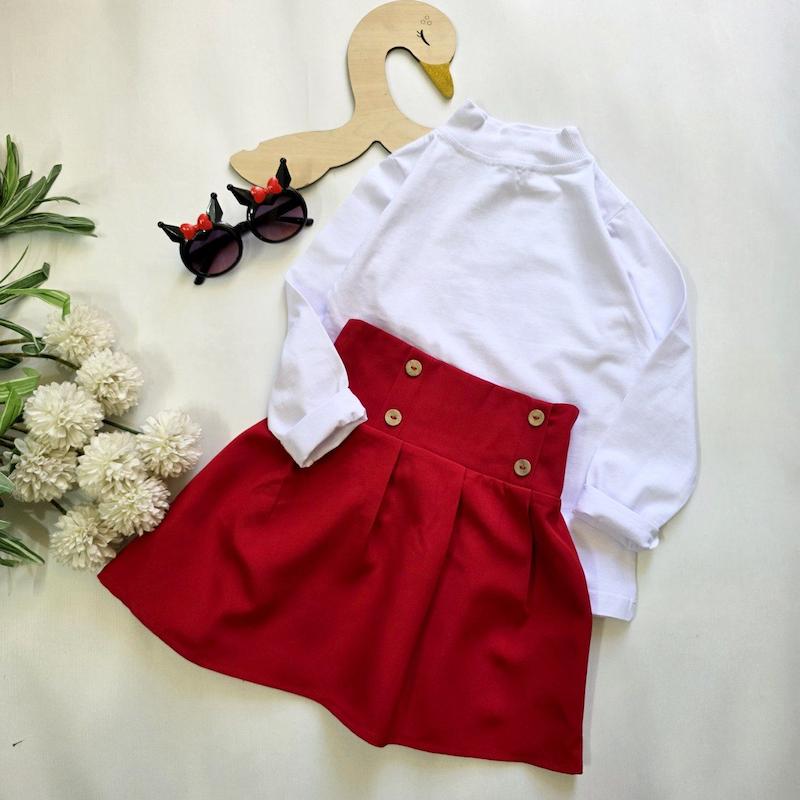 بلوز و دامن قرمز بچگانه 