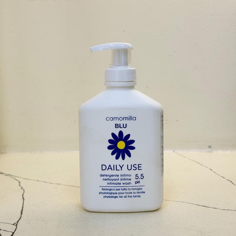 ژل بهداشتی بانوان کامومیلا مدل brighting
