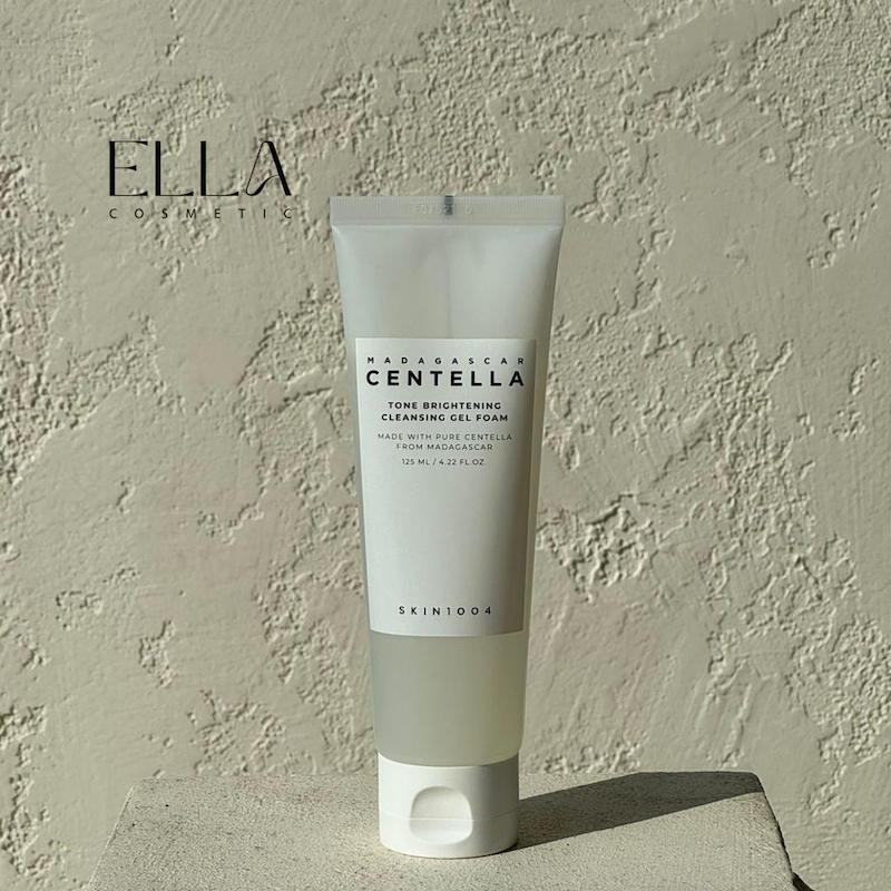 ژل شستشو صورت فومی تون برایتنینگ ماداگاسکار سنتلا  Centella