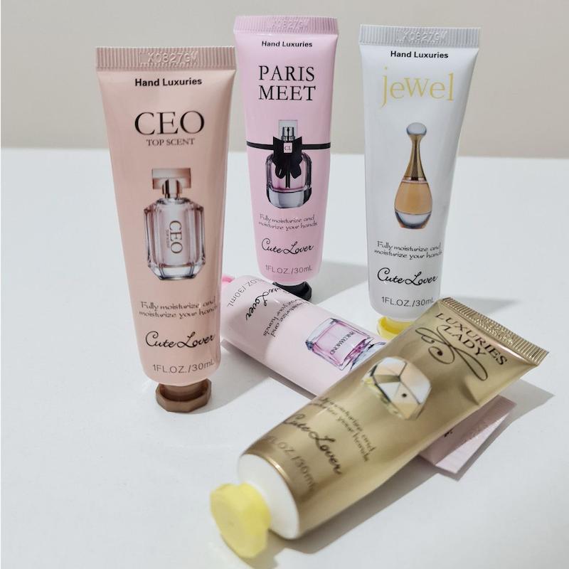 کرم مرطوب کننده عطری