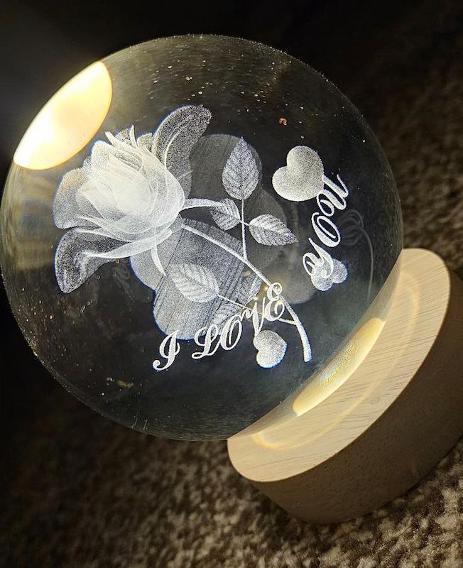 گوی شیشه ای طرح LOVE