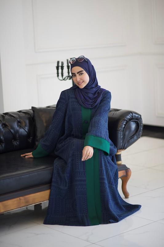 عبا نیلا