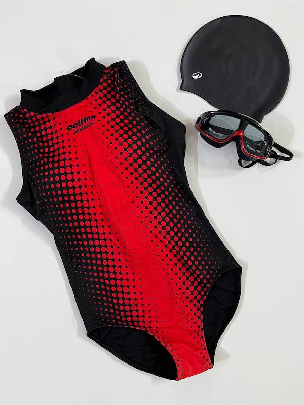 مایو زنانه واترپلو برند دلفینا DOLFINA طرح چوب یقه بسته زیپ دار مشکی قرمز