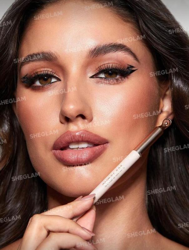 خط چشم ضد آب شيگلم مدل So rich
