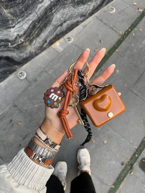 چارم كيف با آويز شكلات