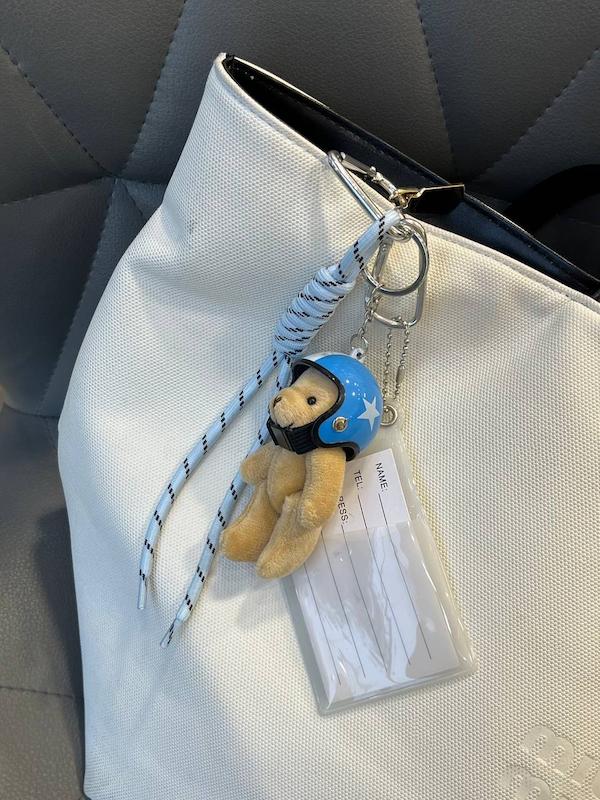 تدى كاسكت دار و جاكارتى سفيد