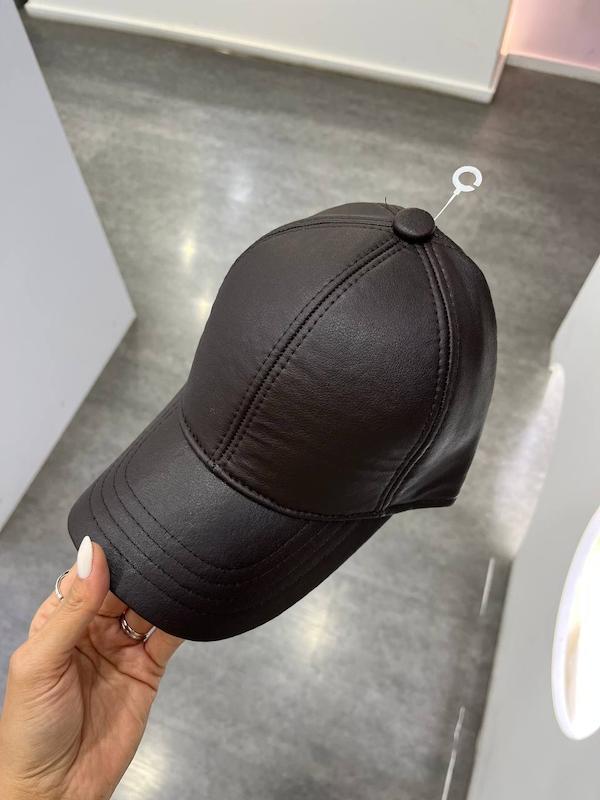 كلاه چرم قهوه اى