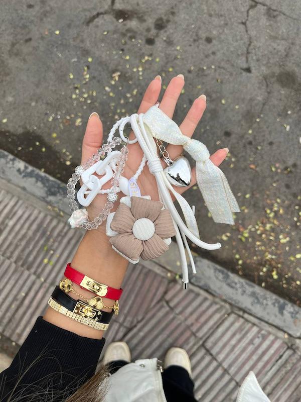 چارم گل دو رنگ