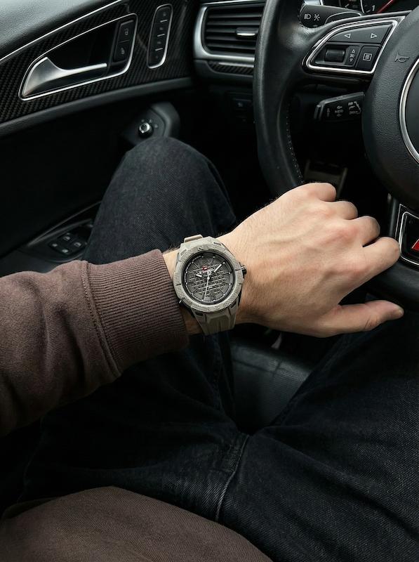 ساعت مچی عقربه‌ای مردانه نیوی‌فورس مدل NF7126 