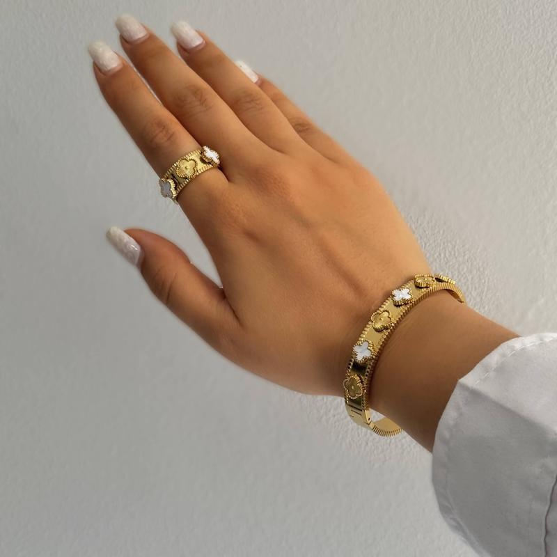 بنگل طلایی ونکلیف